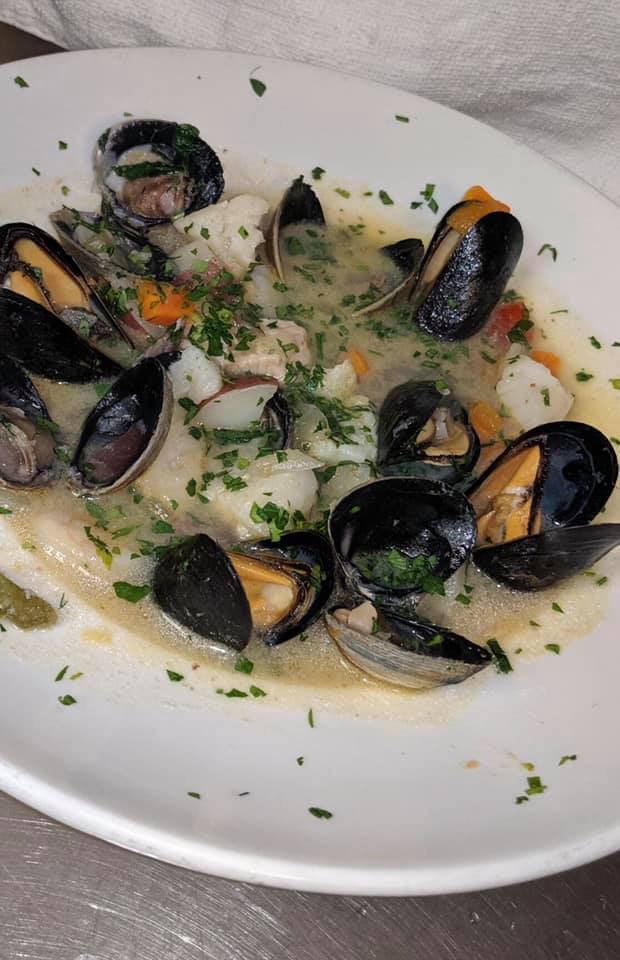 Order Harp Steamed Mussels and Clams food online from Sean Cummings Irish Pub store, Oklahoma City on bringmethat.com
