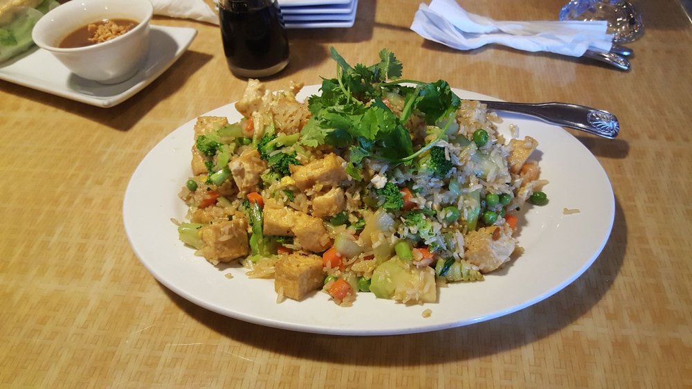 Order Tofu and Vegetables Fried Rice food online from Pho Saigon Star store, San Diego on bringmethat.com