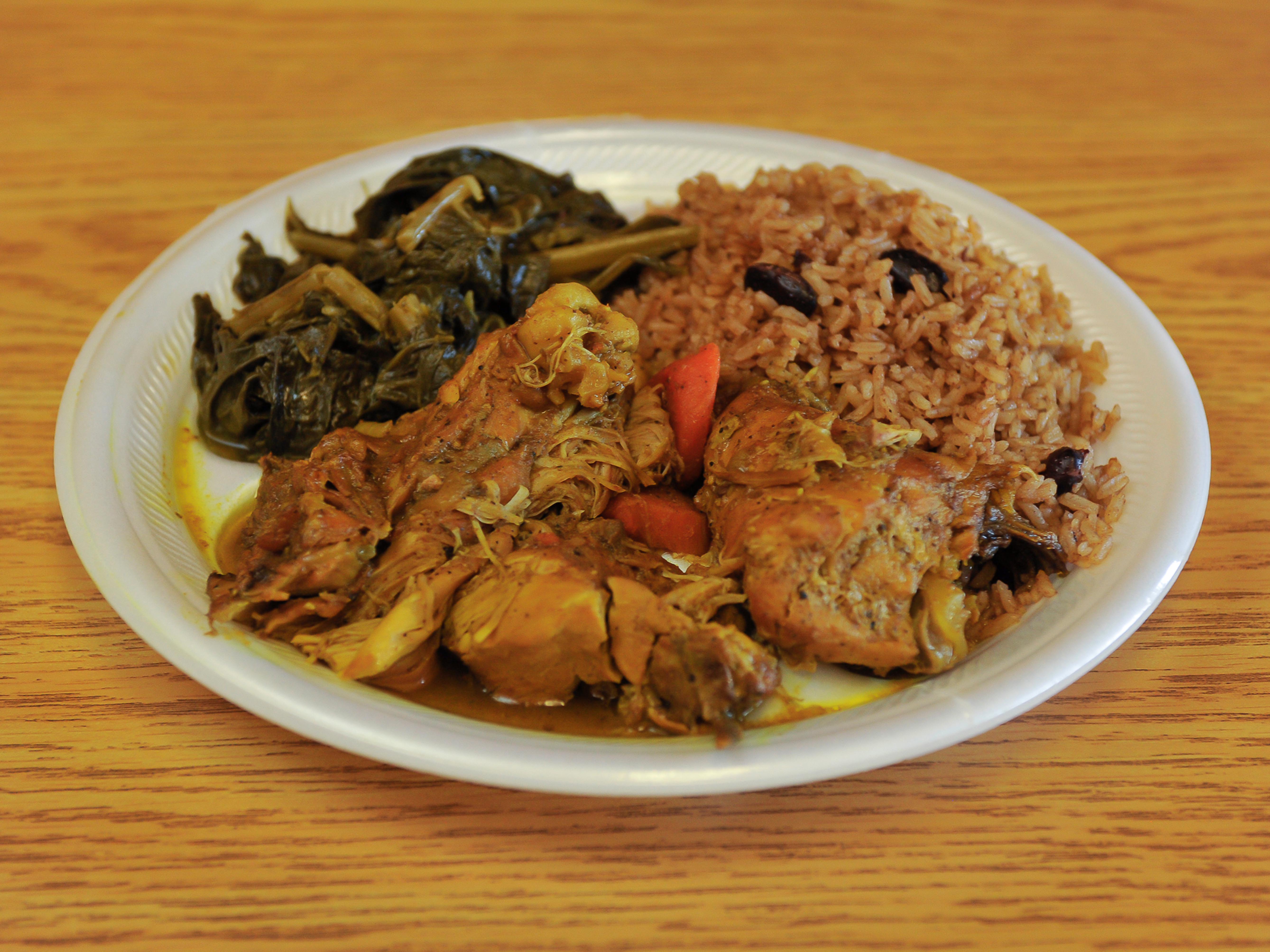 Order Curry Chicken Regular food online from Paulees Place store, Marietta on bringmethat.com
