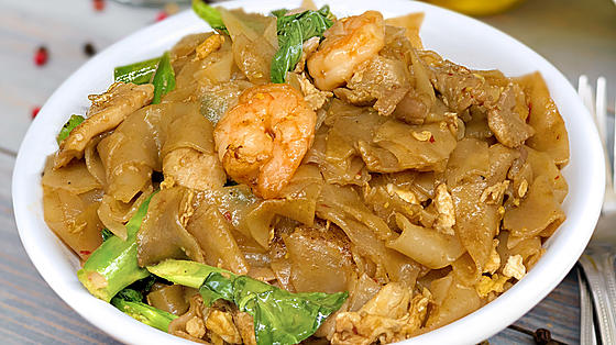 Order Pad See Ew Noodle food online from Ubon Thai Kitchen store, Torrance on bringmethat.com