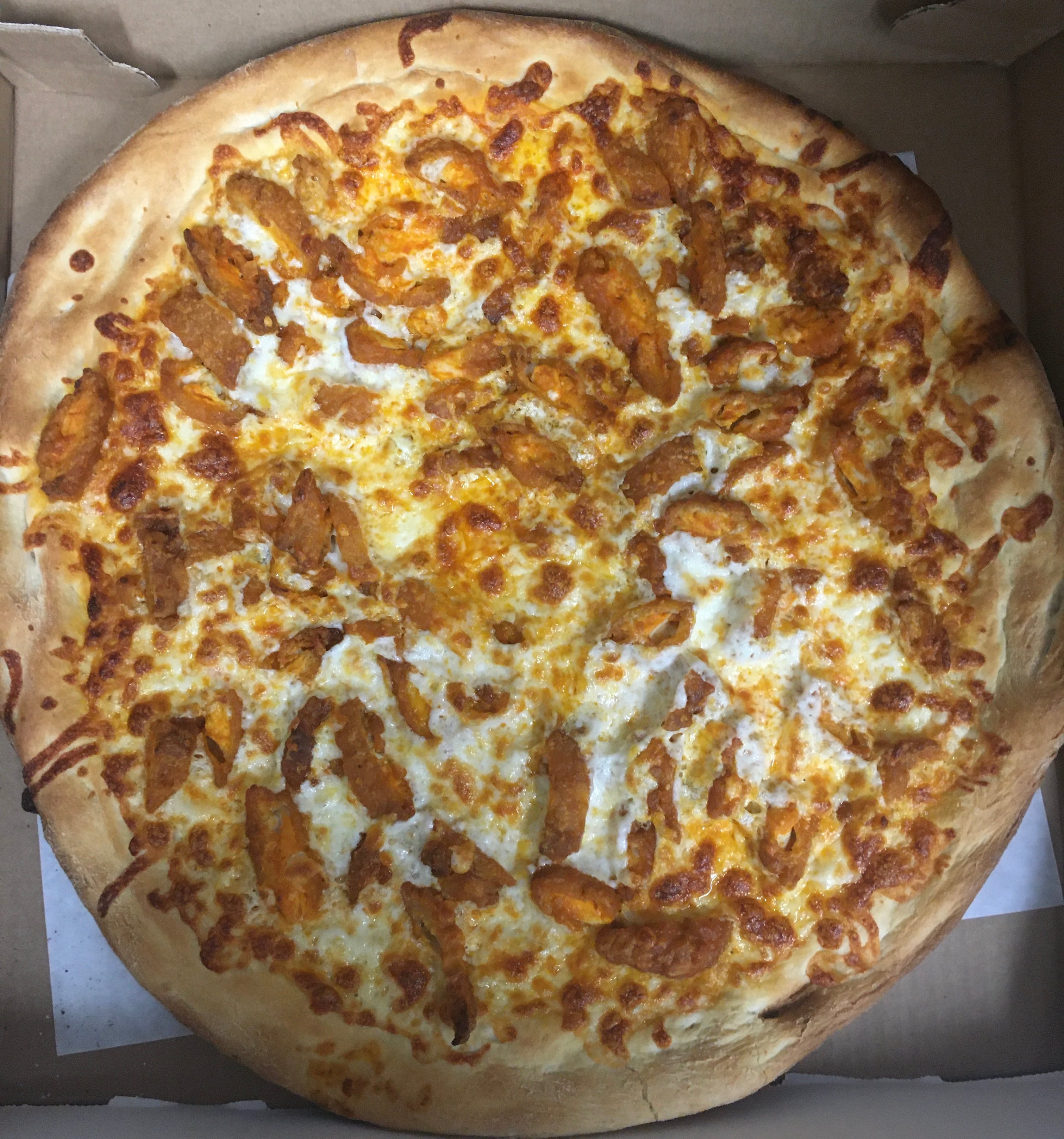 Order Famous Hot Wing Pizza - 12'' food online from Amici Vicinato store, Lafayette Hill on bringmethat.com