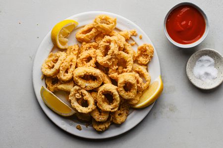 Order Fried Calamari food online from Peckville Bar And Burger store, Blakely on bringmethat.com