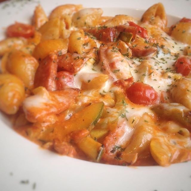 Order Conchiglie al Fuso food online from The Pasta Bowl store, Chicago on bringmethat.com