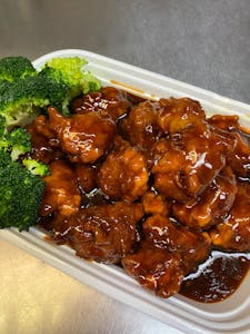 Order 98. General Tso's Chicken food online from Redwood Chinese Restaurant store, Clarksville on bringmethat.com