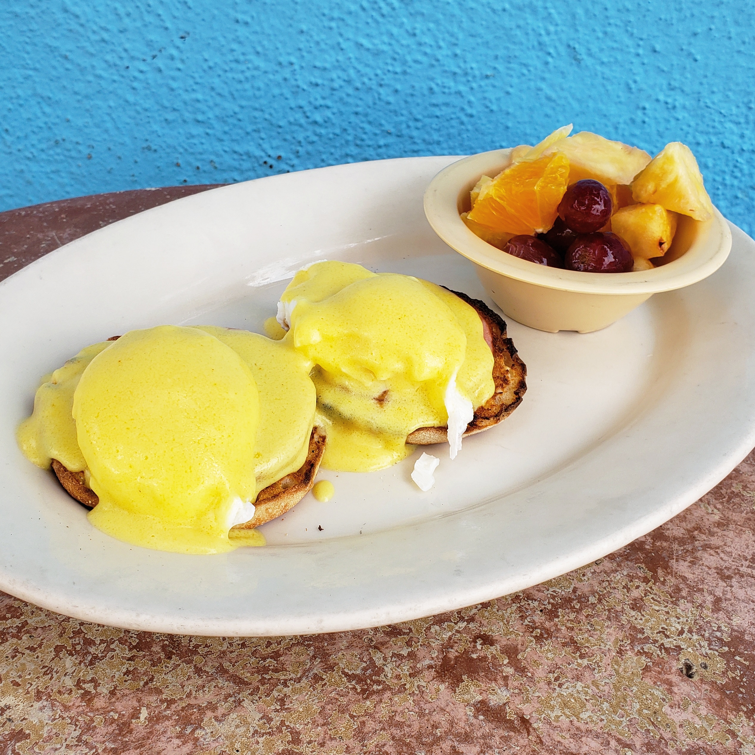 Order Eggs Benedict food online from Maxwells Cafe store, Los Angeles on bringmethat.com