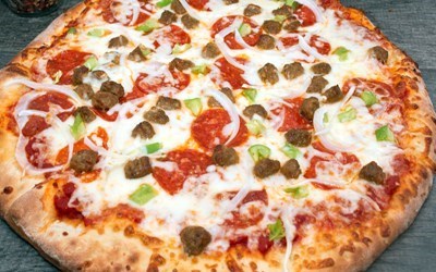 Order Combo Pizza food online from Via Sofia store, Cedar Rapids on bringmethat.com