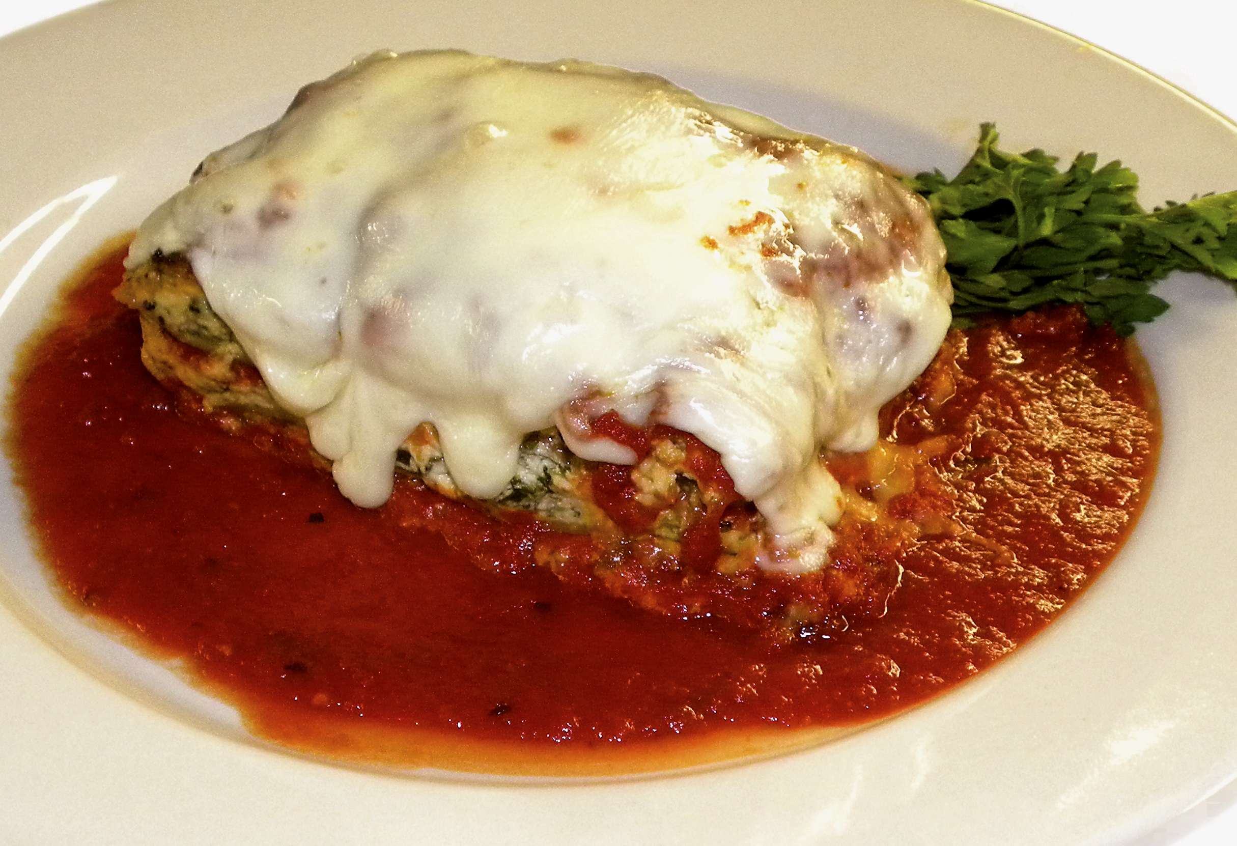 Order Mama's Meat Lasagna food online from Fatty Magoos Bar & Eatery store, Bolingbrook on bringmethat.com