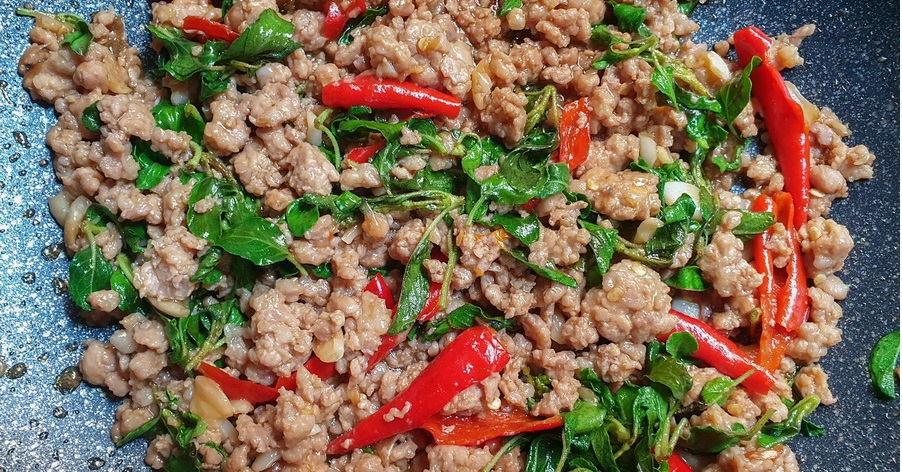 Order Pad Ka Pow(ผัดกระเพรา) food online from Khaokang Thai Kitchen store, Mountain View on bringmethat.com