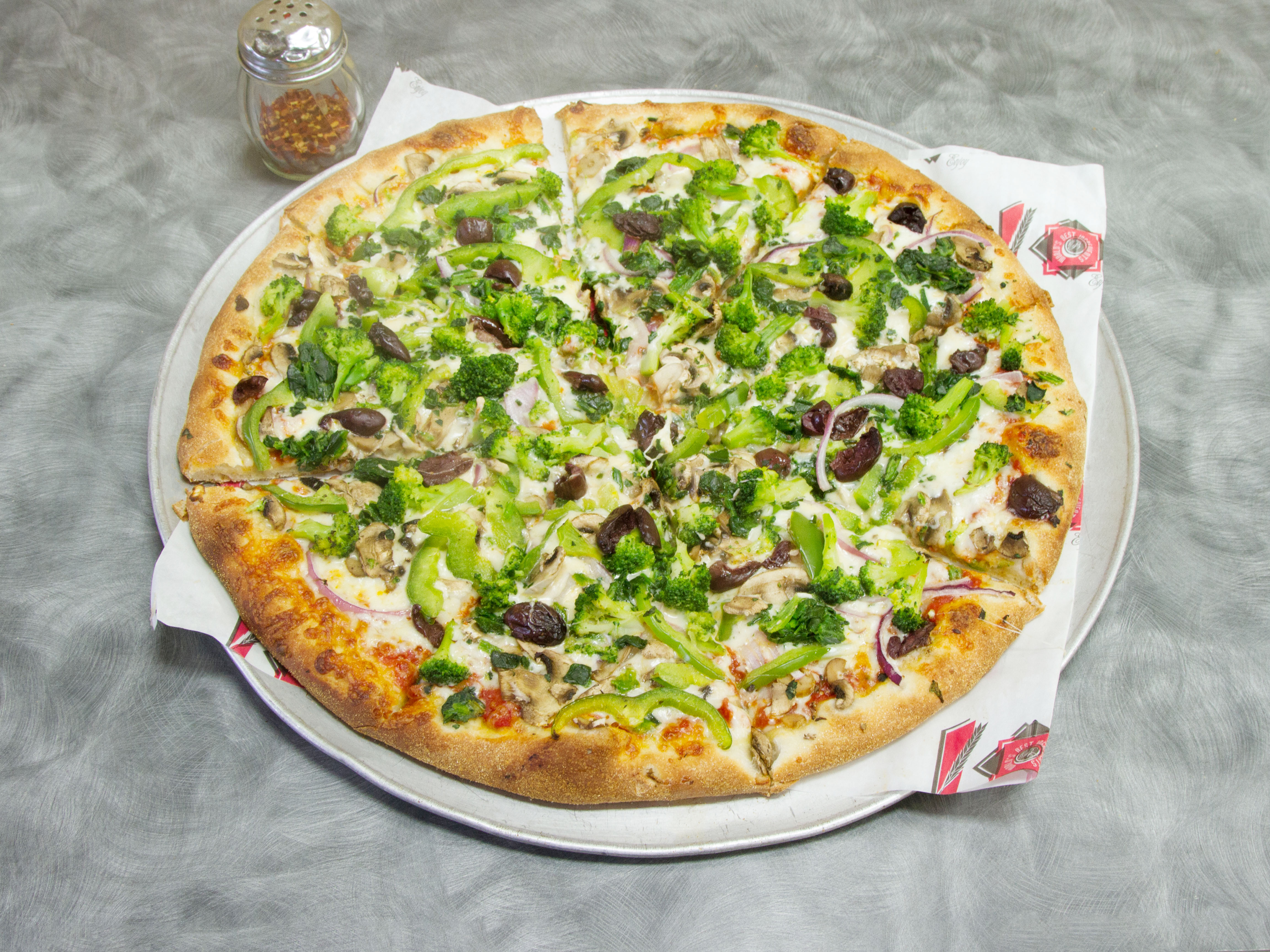 Order Veggie Pizza food online from Rome pizza (catering) store, Boston on bringmethat.com