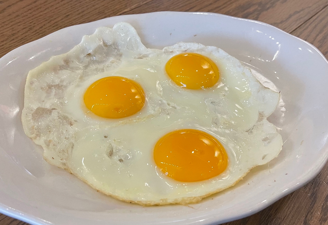 Order 3 Eggs food online from Eggy's store, Chicago on bringmethat.com