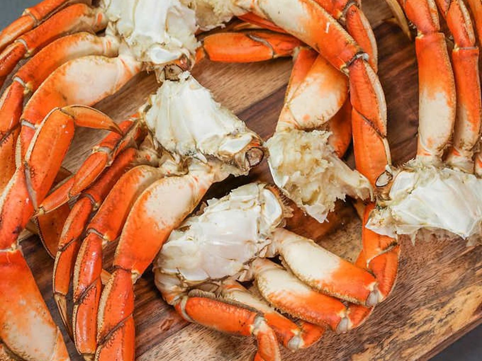 Order DUNGENESS CRAB 1LB food online from Super Crab Juicy Seafood store, Rochester on bringmethat.com