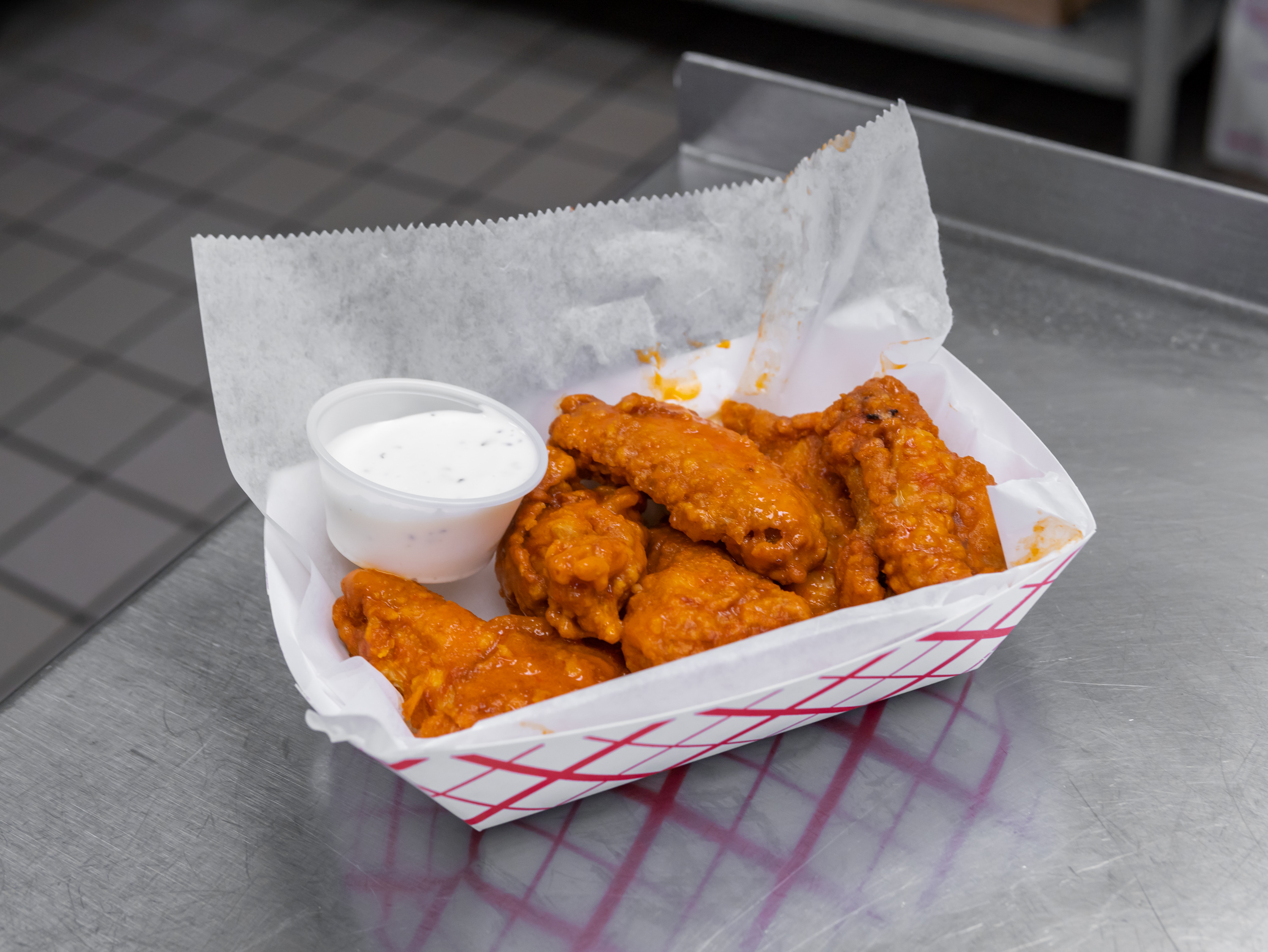 Order Our Famous Wings food online from Pizza Mia store, Frankfort on bringmethat.com