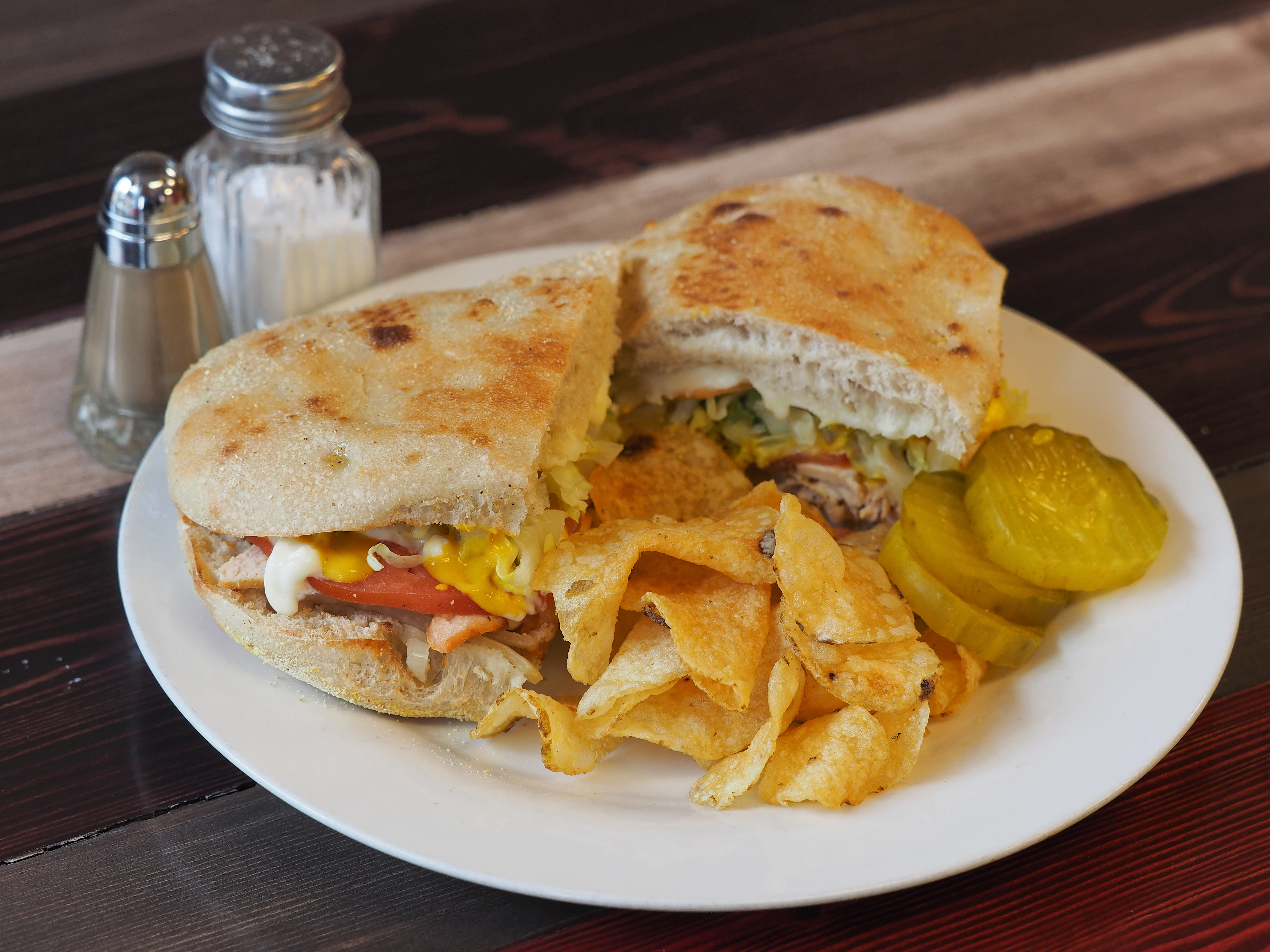 Order Grilled Chicken Sandwich food online from Mama'z Kitchen store, Cleveland on bringmethat.com
