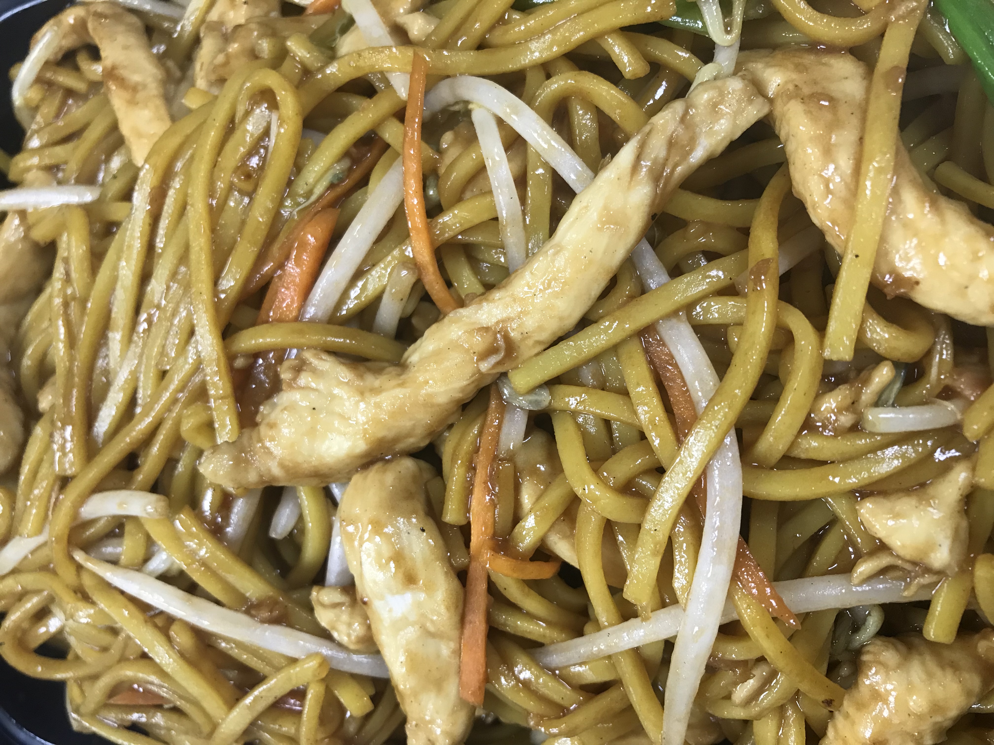 Order Chicken Lo Mein food online from Kong's Kitchen store, Atlanta on bringmethat.com
