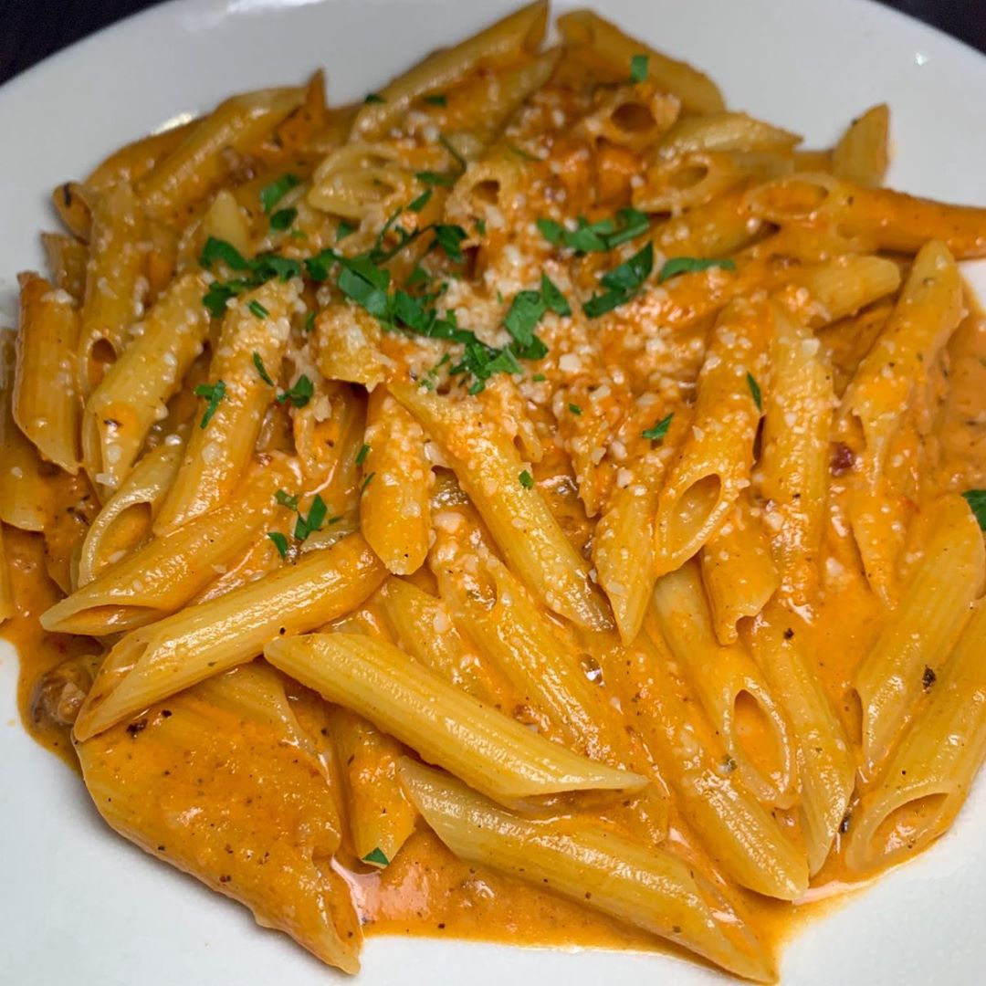 Order Traditional Penne Alla Vodka(Best Seller) food online from 3 Brothers Pizza Cafe store, Farmingdale on bringmethat.com