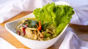 Order Green Curry Dinner  food online from Sweet basil thai cuisine store, Foster City on bringmethat.com