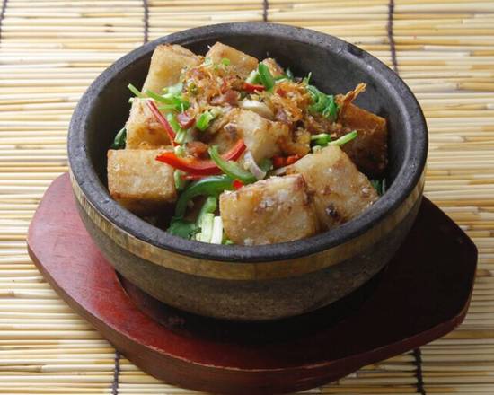 Order Pan Fried Daikon Cake with XO Sauce food online from Peony Seafood Restaurant store, Oakland on bringmethat.com