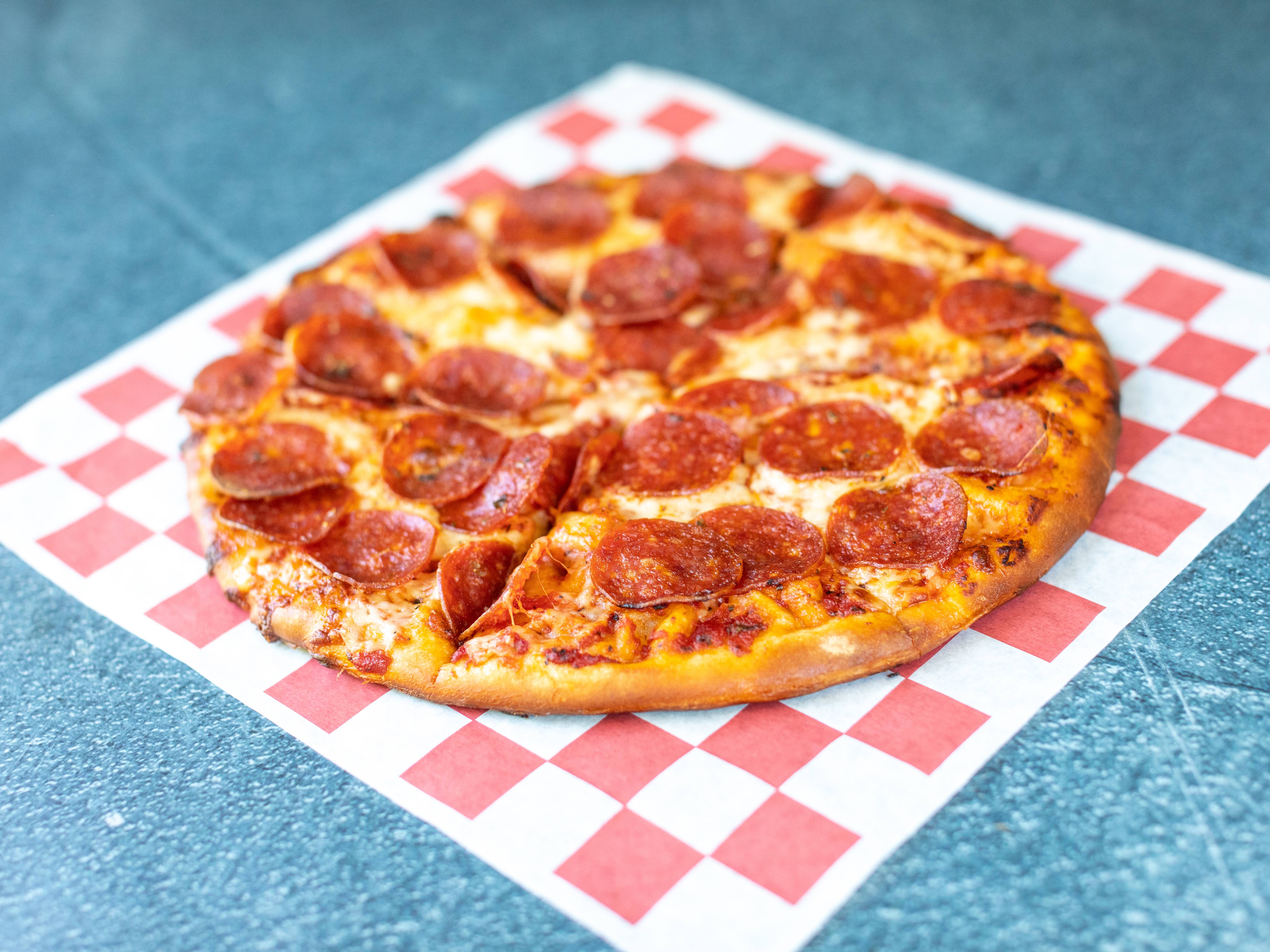 Order Pepperoni Pizza food online from Loveverona Pizza & Pasta store, Portland on bringmethat.com