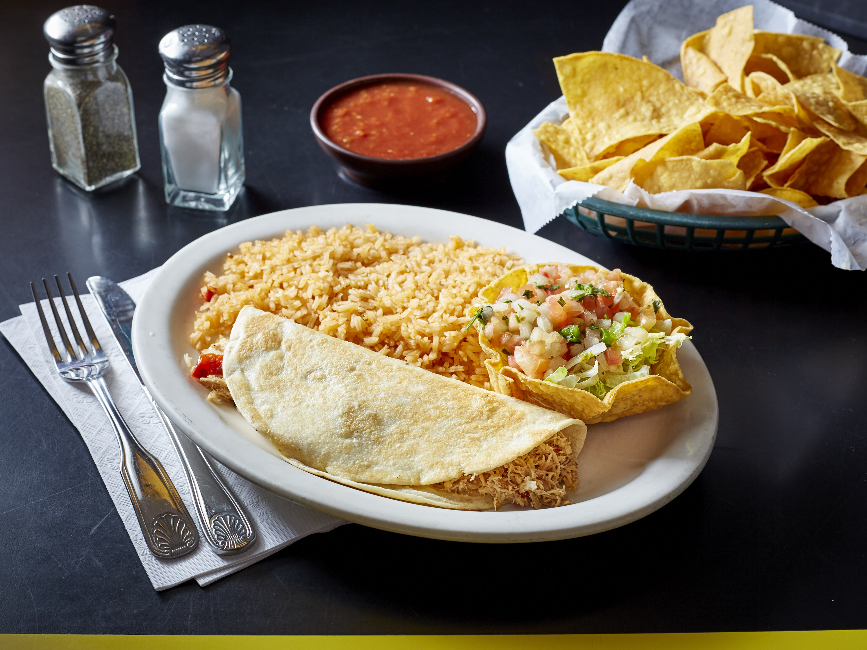 Order Chicken Quesadilla food online from Lalito Mexican Bar & Grill store, Suwanee on bringmethat.com