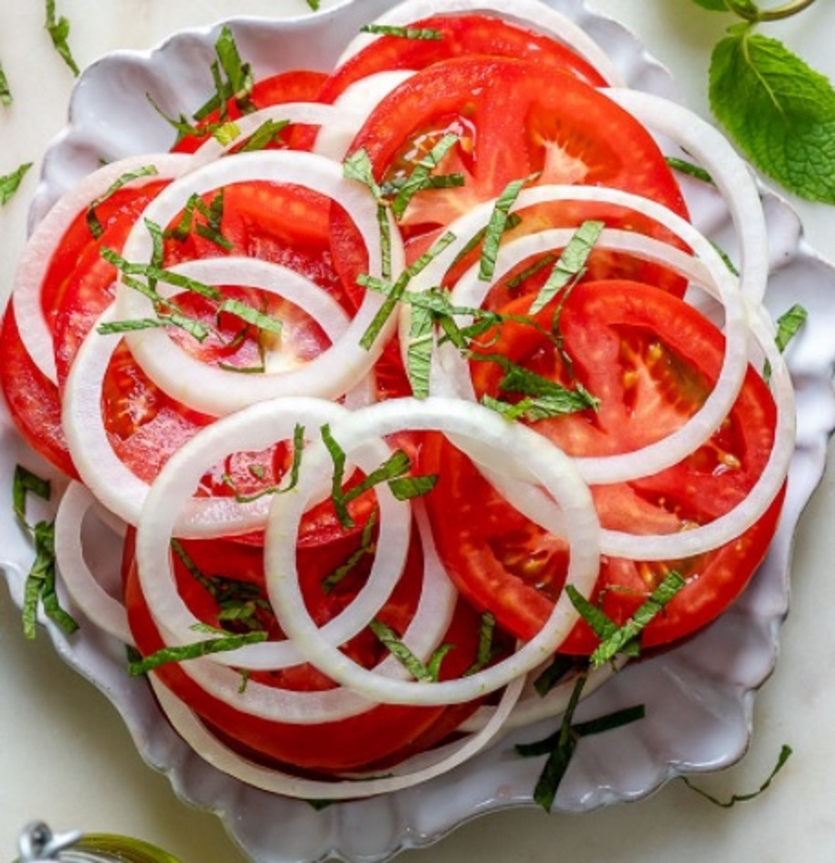 Order Sliced Tomatoes and Onions food online from Pines of Rome store, Bethesda on bringmethat.com