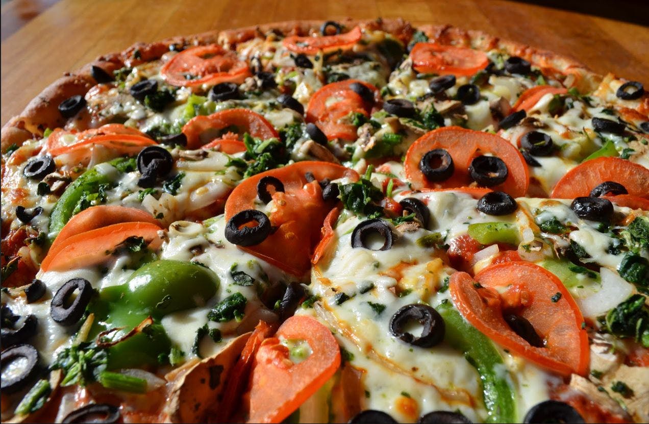 Order Vegetarian Pizza - Medium 14'' food online from Lunetta pizza store, New York on bringmethat.com