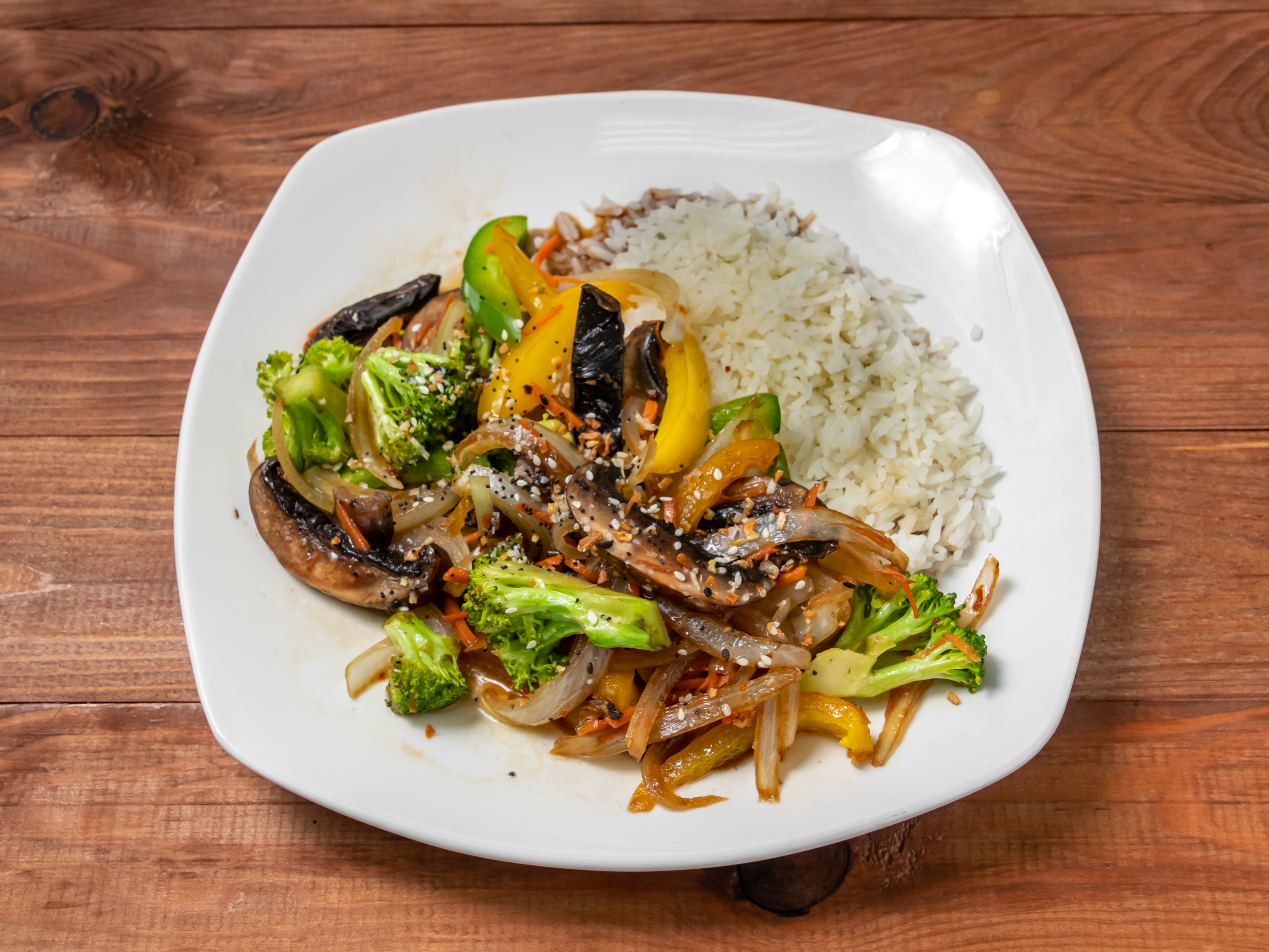 Order Portobello Stirfry with Rice Meal food online from Variety Meals store, Stockbridge on bringmethat.com