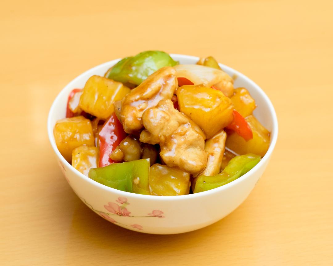 Order Pineapple Chicken food online from New China Express store, Chicago on bringmethat.com