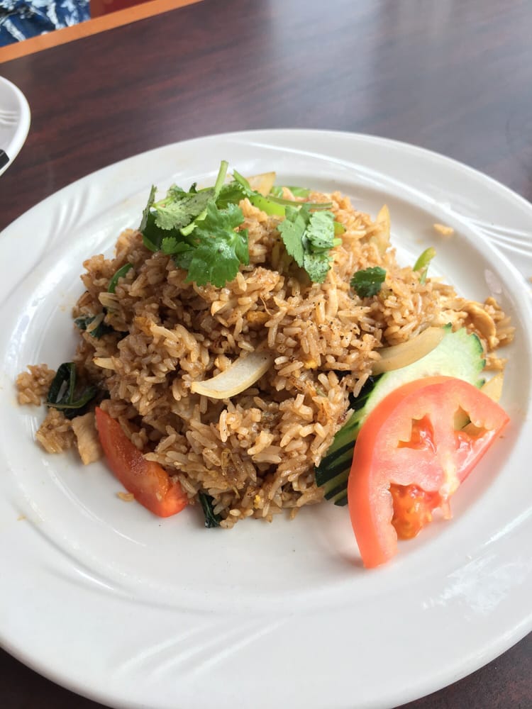 Order 53. Basil Fried Rice food online from Thai Pk Restaurant store, Portland on bringmethat.com