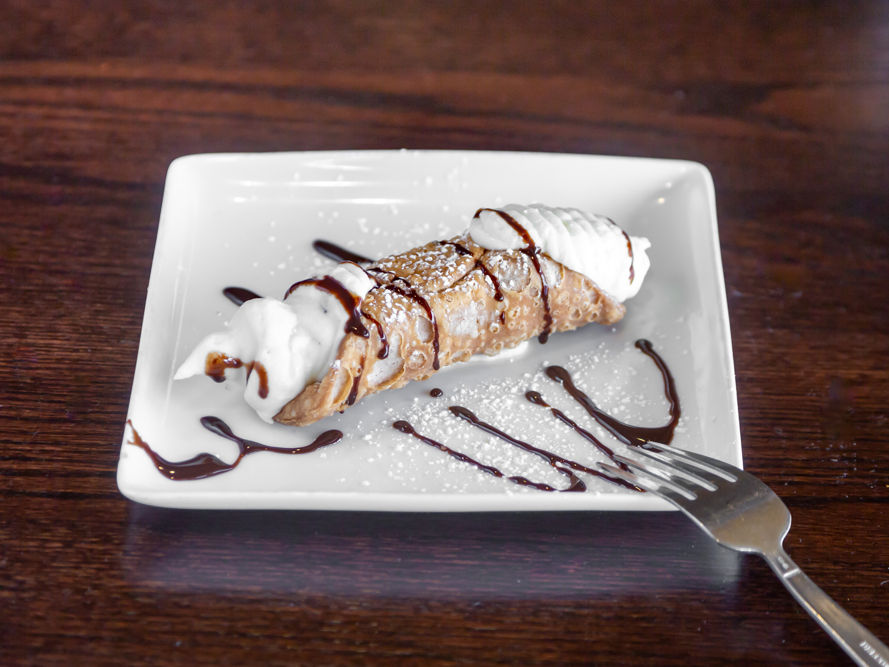 Order Cannoli food online from Illiano Pizzeria & Restaurant store, Colchester on bringmethat.com