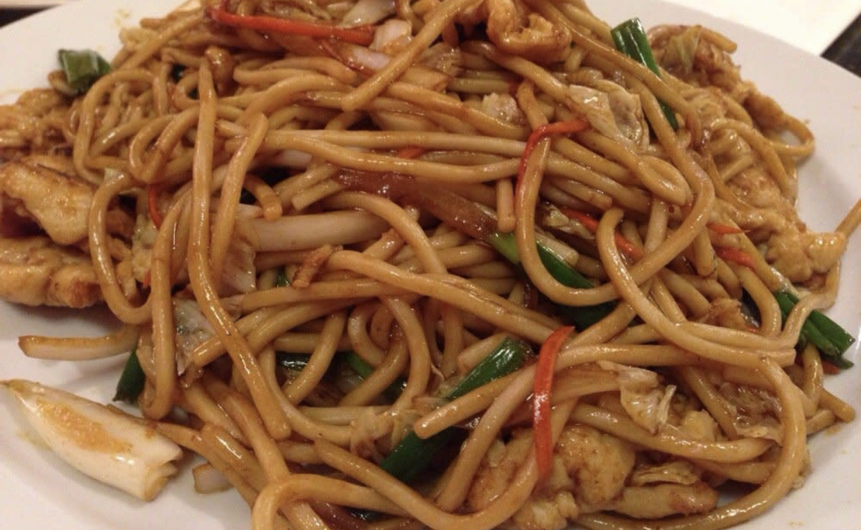 Order Chicken Lo Mein food online from Orient House Chinese Restaurant store, Madison on bringmethat.com