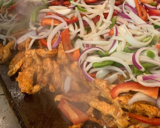 Order Chicken Fajitas Meal food online from Flo store, Chicago on bringmethat.com
