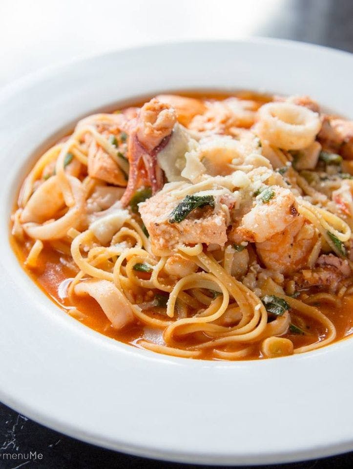 Order Seafood Linguine - Pasta food online from Franklin Street Cafe store, Redwood City on bringmethat.com