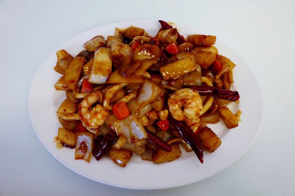 Order Kung Pao food online from Mandarette Cafe store, Los Angeles on bringmethat.com