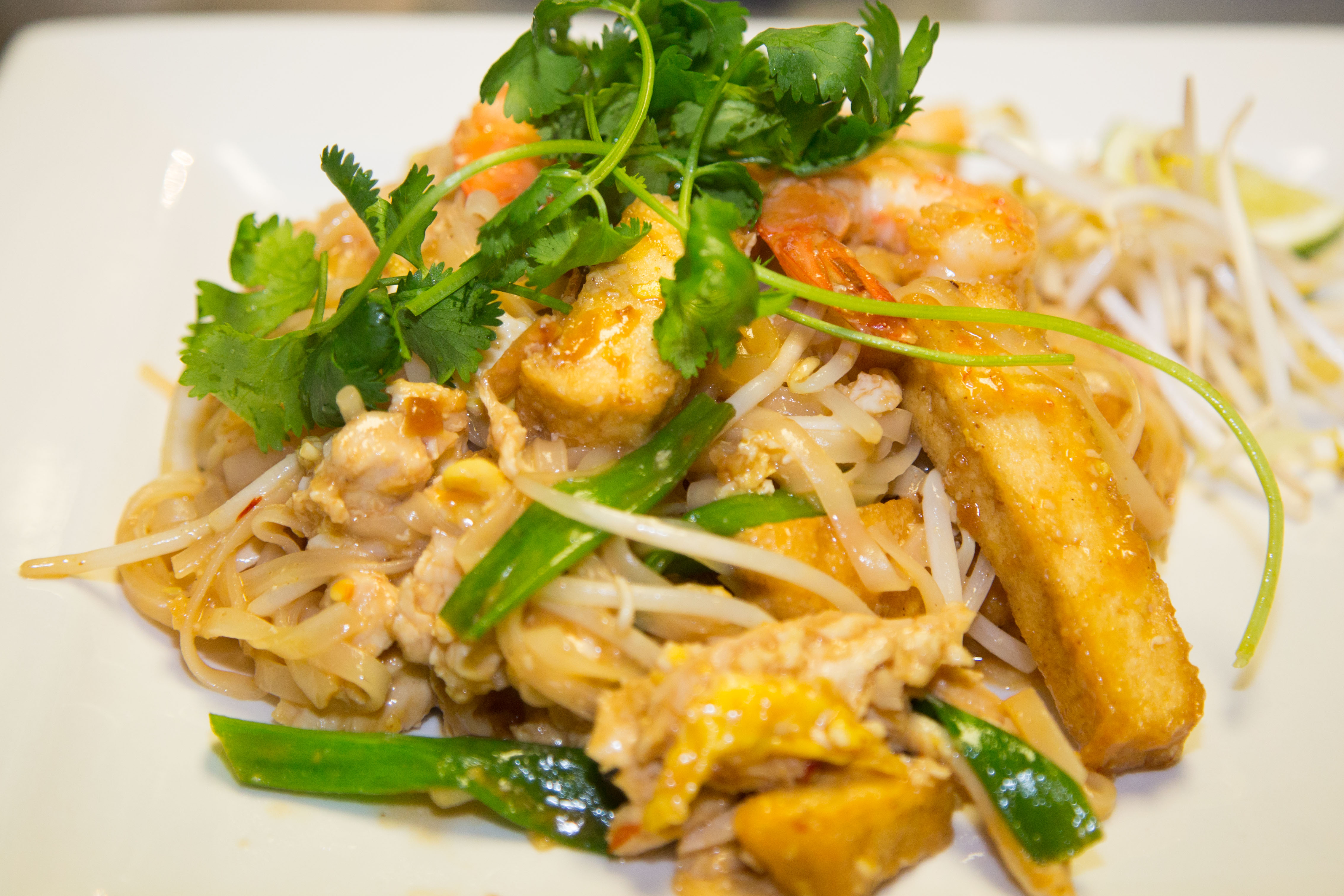 Order 3F. Pad Thai Dac Biet food online from Pho Ton store, Houston on bringmethat.com