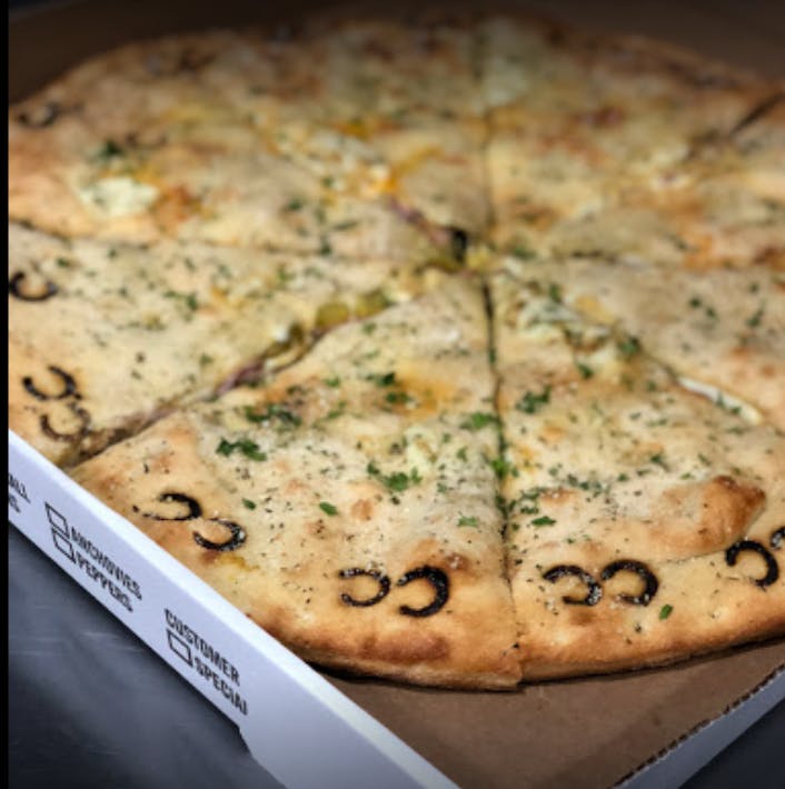 Order White Pizza - Personal 12'' food online from The Catty Corner Neighborhood Pub & Pie store, Catasauqua on bringmethat.com