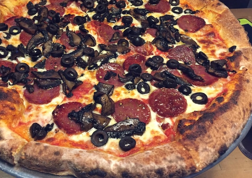 Order Capricosa Pizza food online from Noli Pizzeria store, Omaha on bringmethat.com
