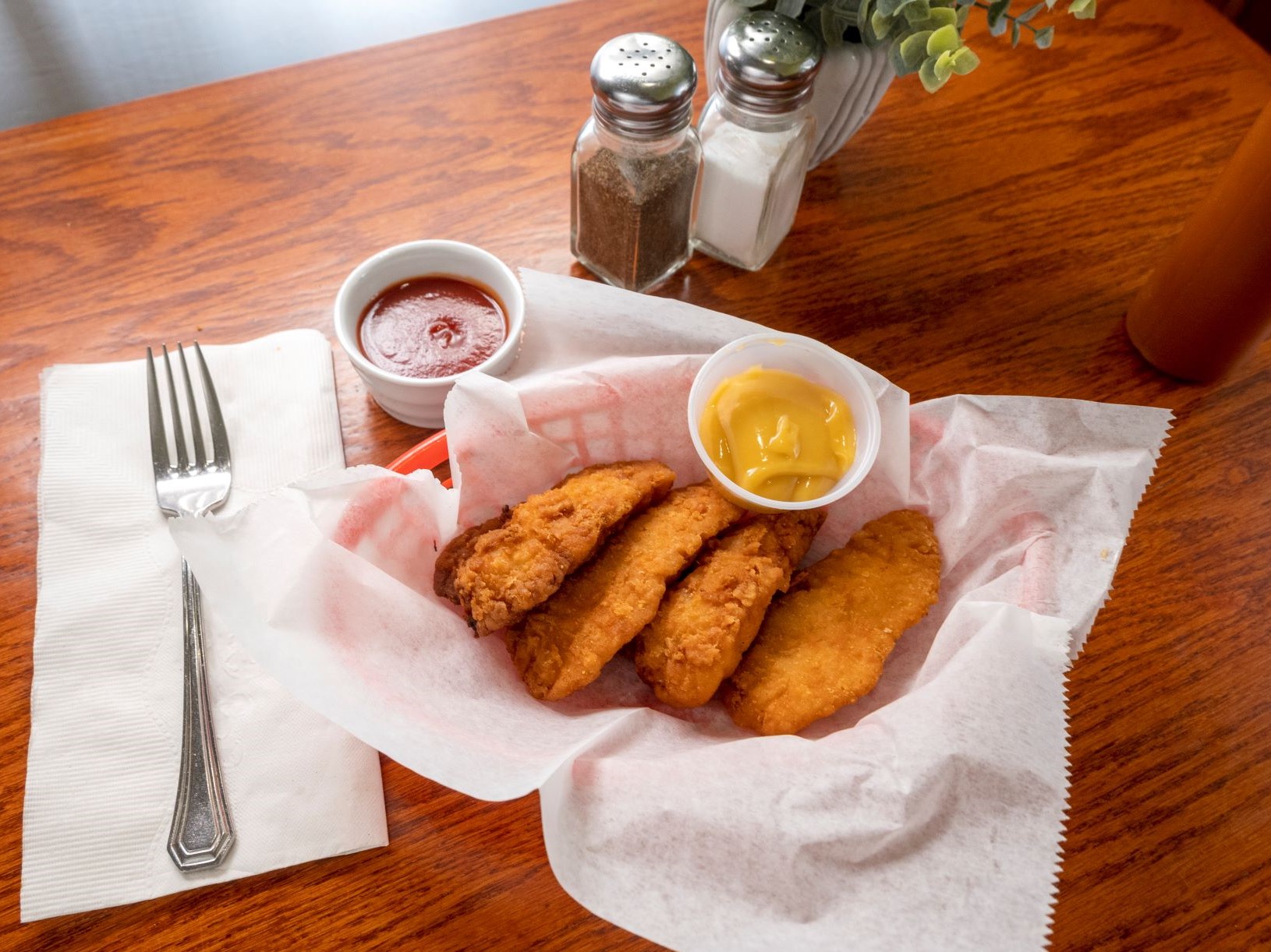 Order 4 Pieces of Chicken Fingers with Honey Mustard. food online from Mt. Airy Breakfast & Lunch store, Philadelphia on bringmethat.com