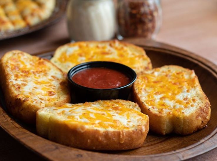 Order Garlic Toast food online from Mazzio Italian Eatery store, Norman on bringmethat.com