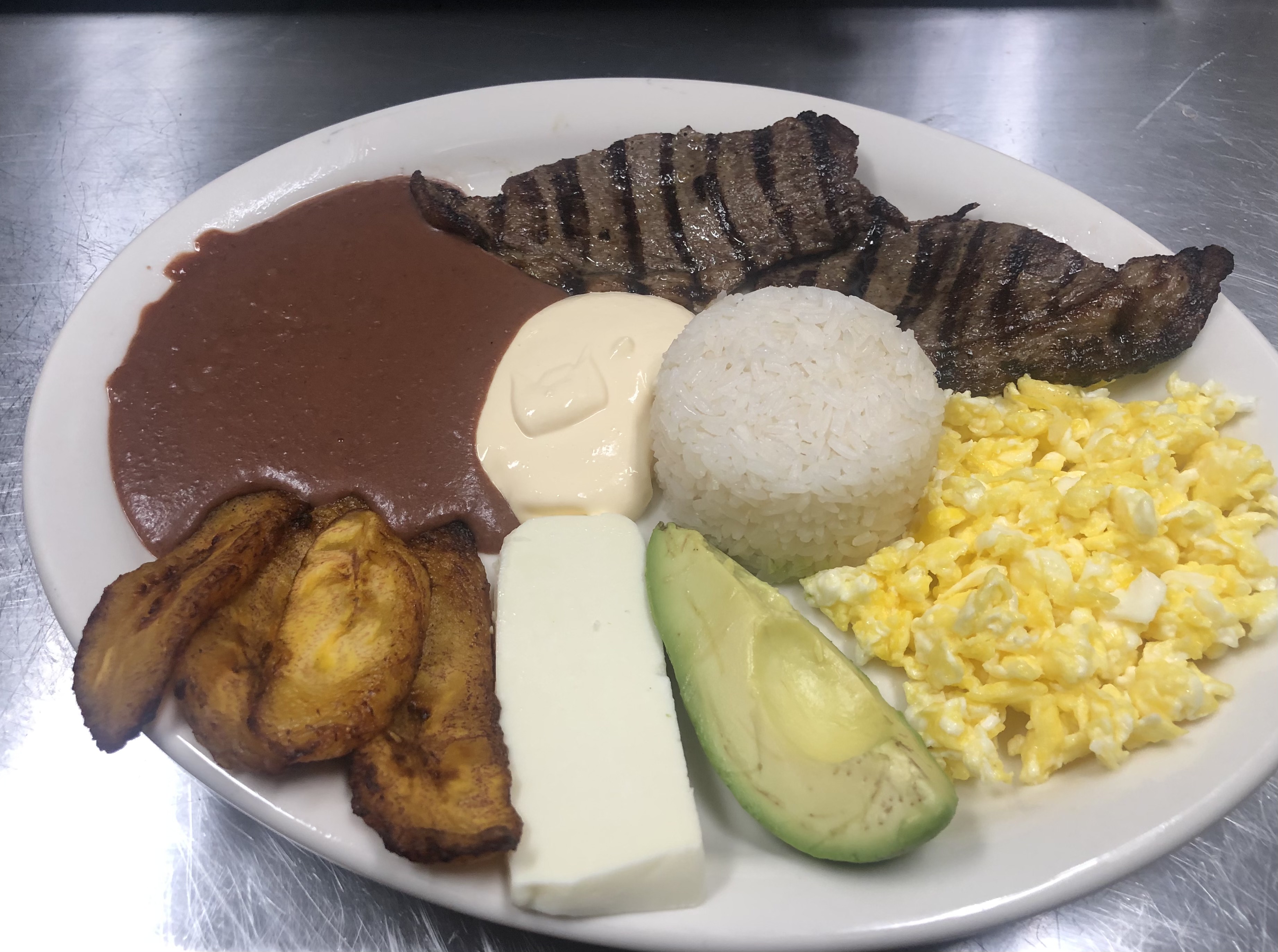 Order Desayuno Catracho food online from Cabanas Grill store, Forest Park on bringmethat.com