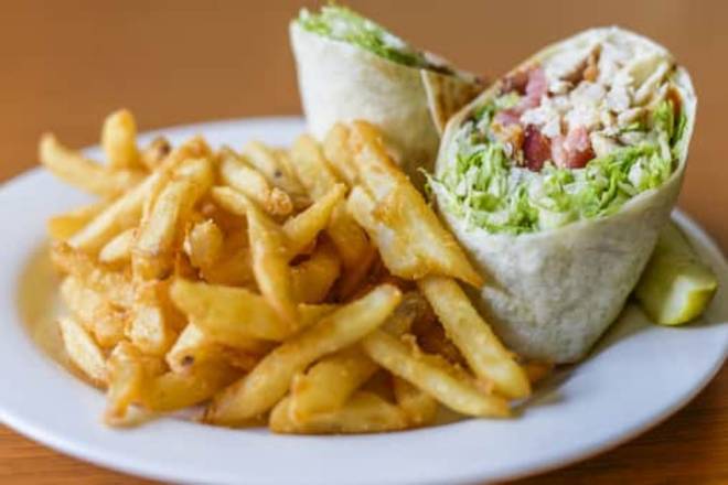 Order Chicken Ranch BLT Wrap food online from Salerno Pizzeria & Sports Bar store, Hodgkins on bringmethat.com