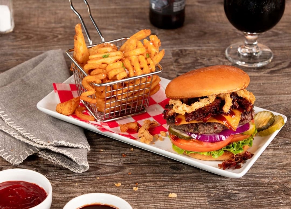 Order Memphis Blues Burger food online from Bourbon & Beale store, Springfield on bringmethat.com