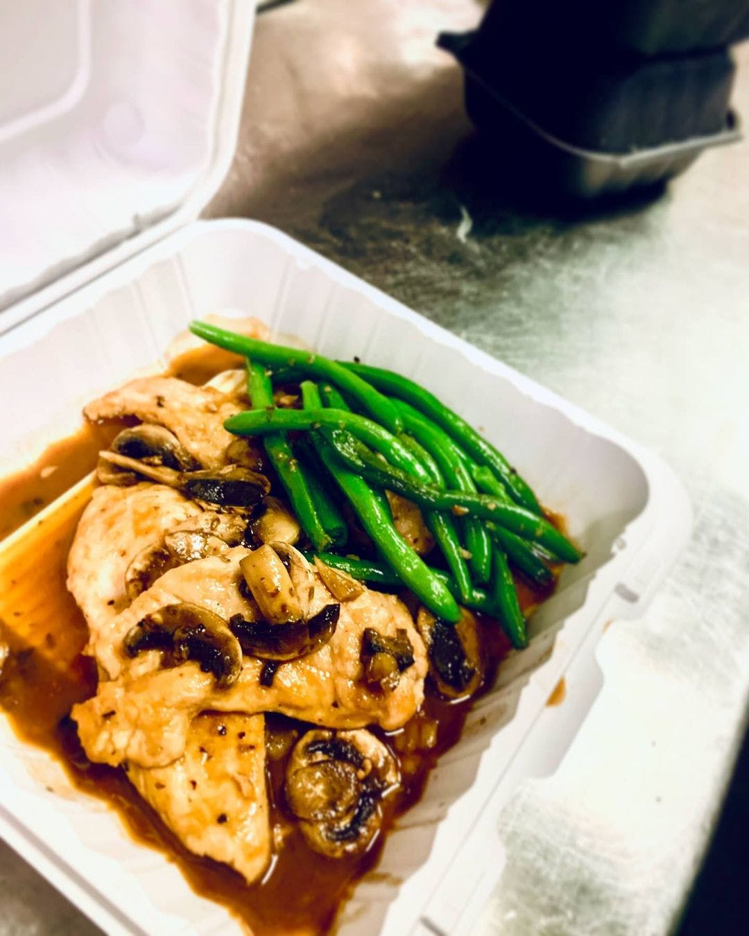 Order Pollo Marsala - Entree food online from Coratti On Main store, Milford on bringmethat.com