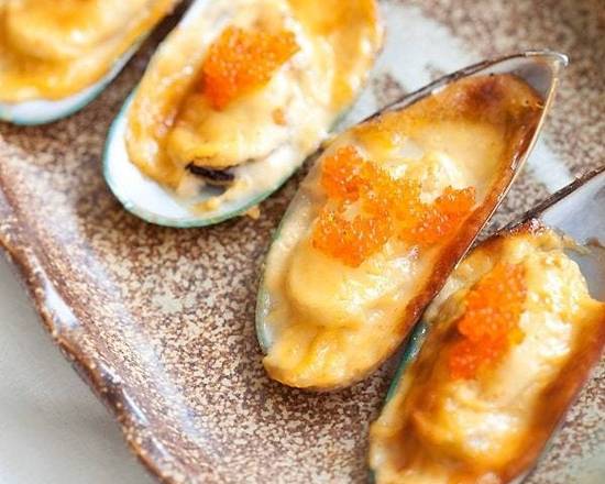 Order Green Mussel food online from Saya Sushi store, Livonia on bringmethat.com