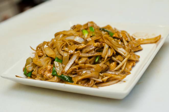 Order Chicken Chow Fun food online from Go china store, Pasadena on bringmethat.com
