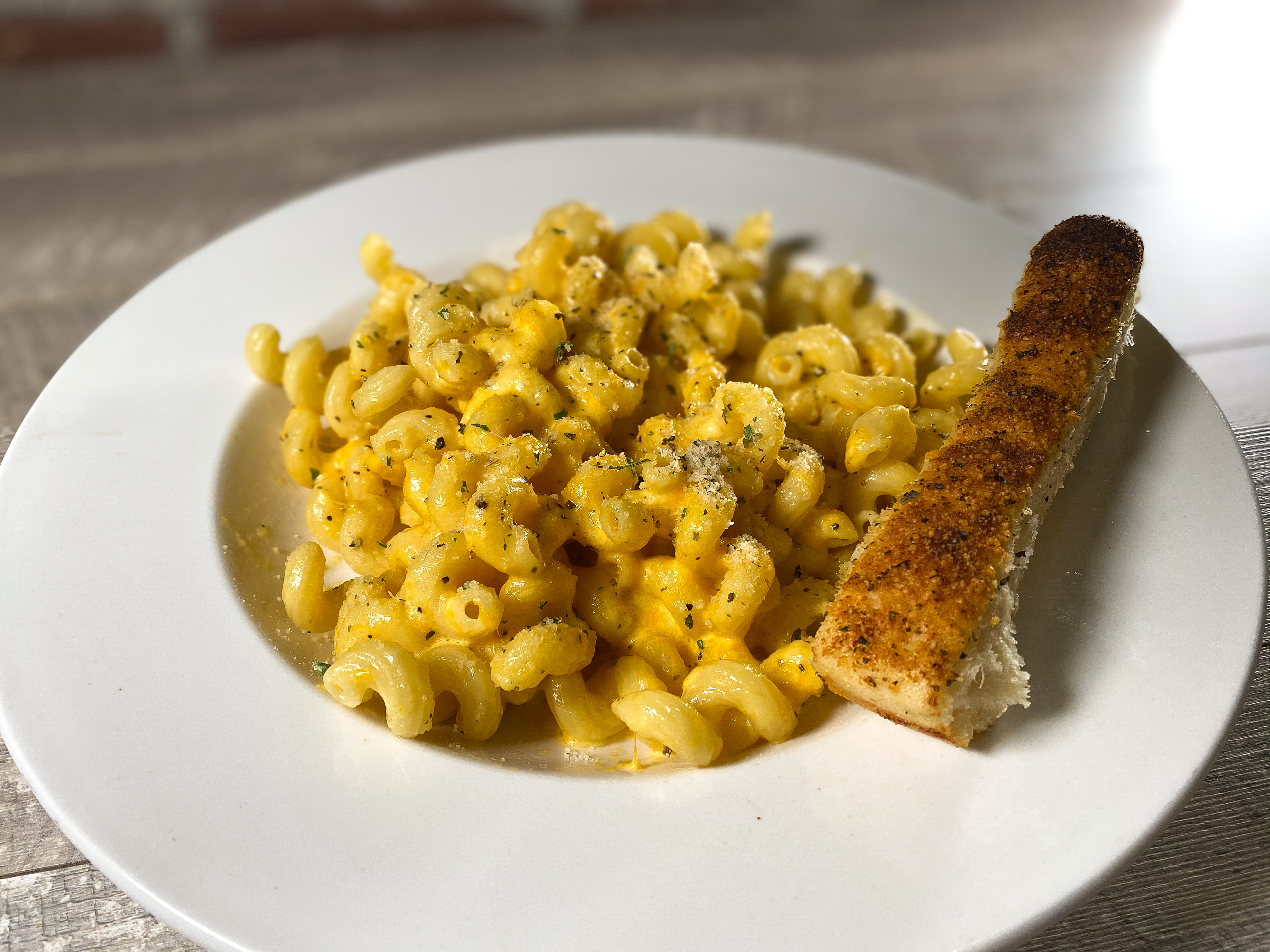 Order Manhattan Mac and Cheese food online from Parry Pizzeria & Bar store, Highlands Ranch on bringmethat.com