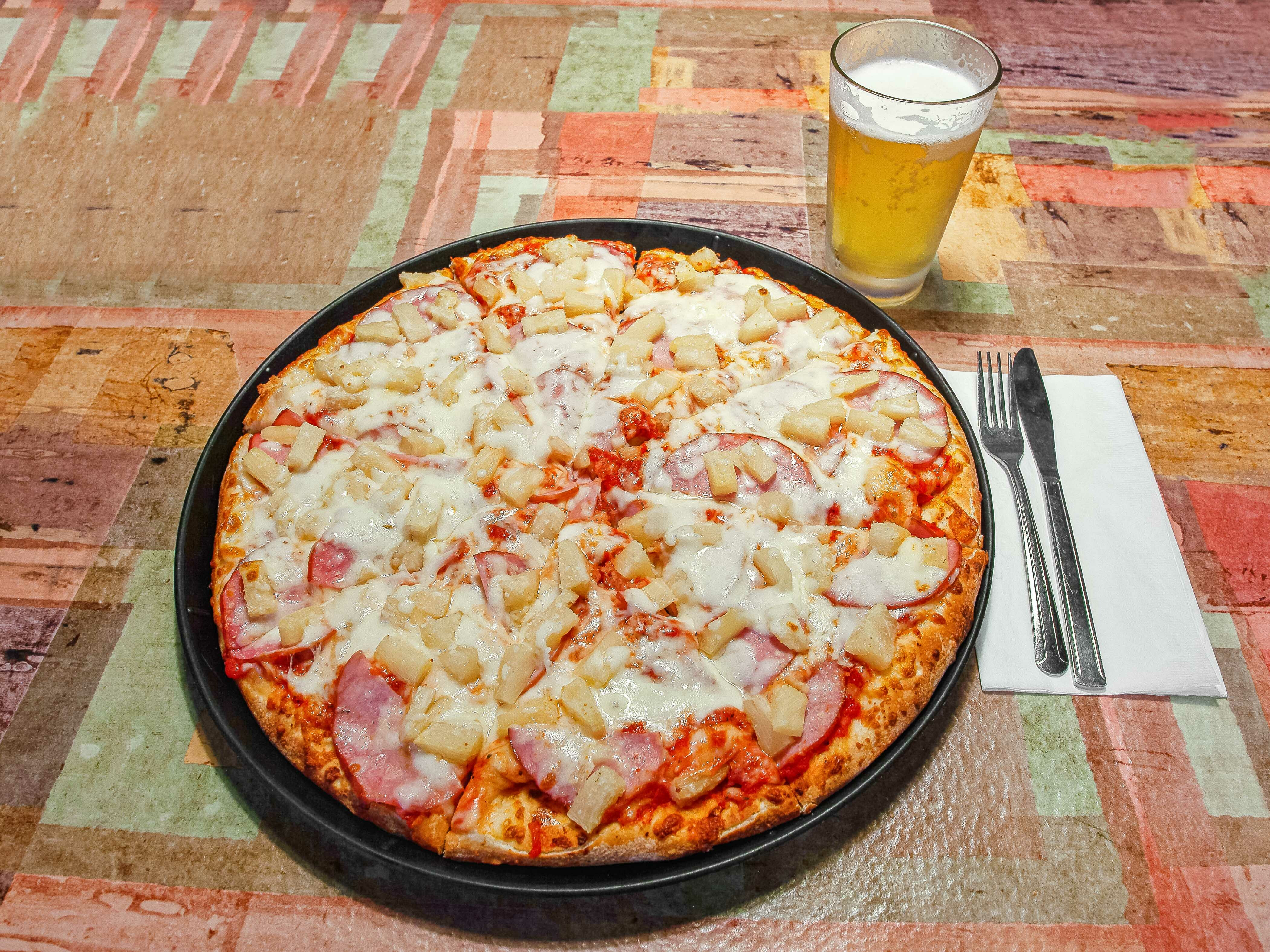 Order Maui Specialty Pizza food online from Garbage Pizza store, Palm Desert on bringmethat.com