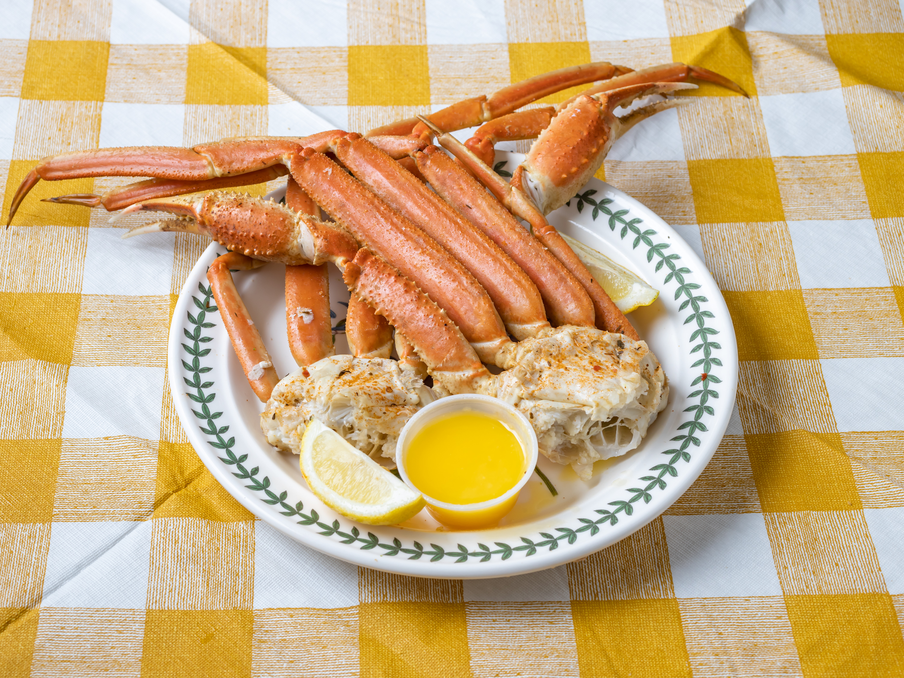 Order Snow Crab Legs food online from J&C Fish Market Inc. store, South Ozone Park on bringmethat.com