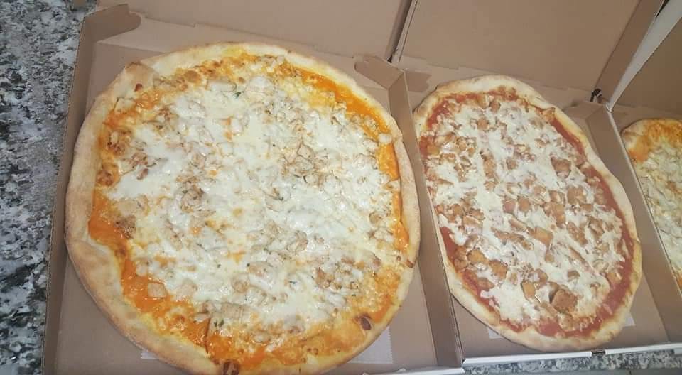 Order Buffalo Chicken Pizza - Medium 14" (6 Slices) food online from Gino Pizza store, Lindenwold on bringmethat.com