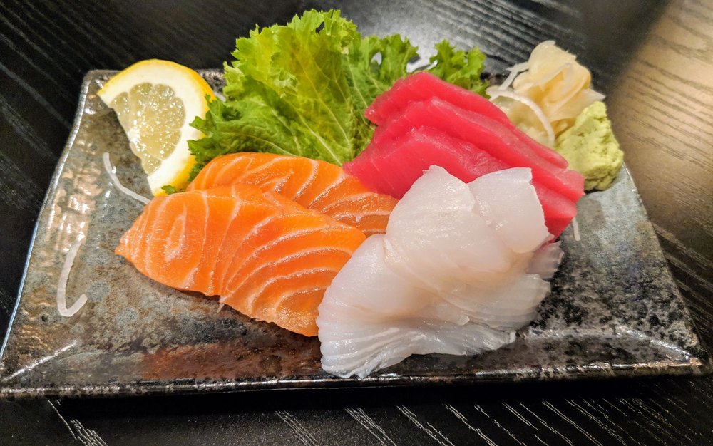 Order Sashimi Appetizer food online from Sushi para japanese restaurant store, New York on bringmethat.com
