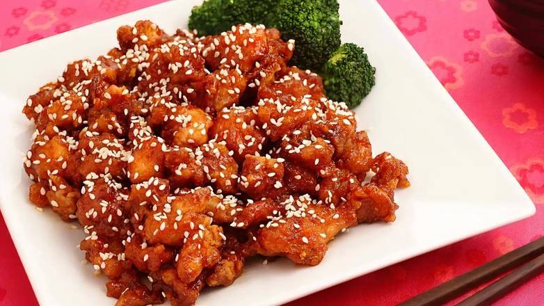 Order Crispy Sesame Chicken (芝麻鸡) food online from Red Dragon store, Concord on bringmethat.com